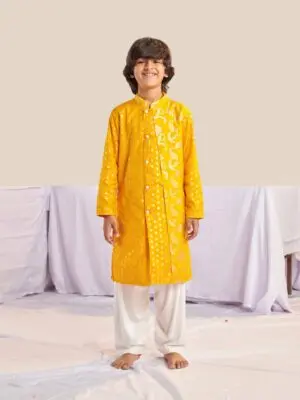 Floral Printed Regular Kurta with Pyjamas - Image 6